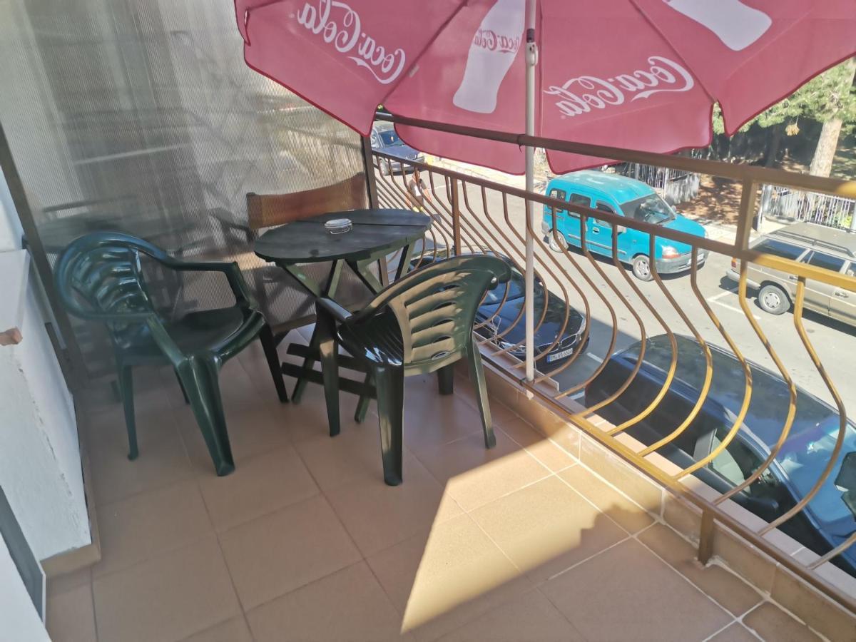 Kazlarov Guest House Китен Екстер'єр фото