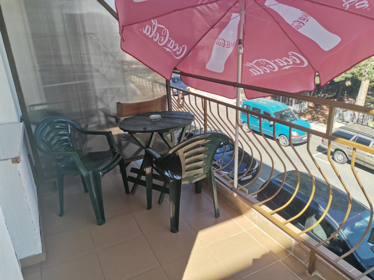 Kazlarov Guest House Китен Екстер'єр фото