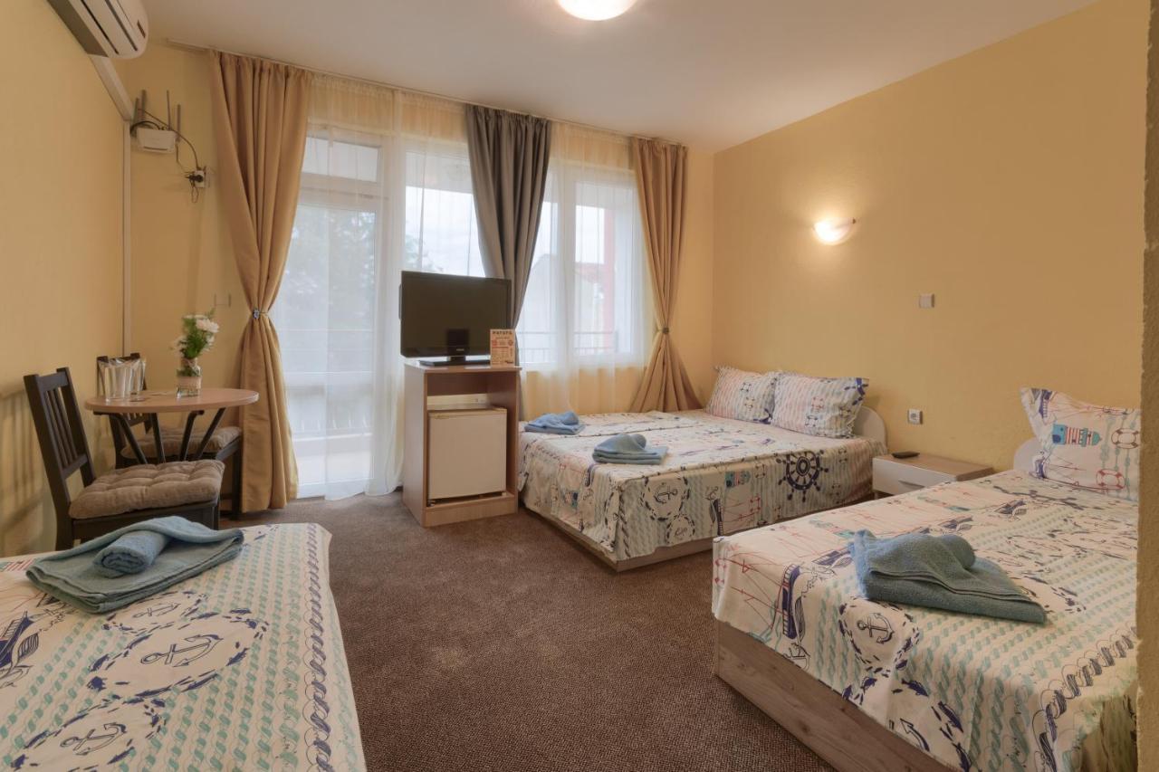 Kazlarov Guest House Китен Екстер'єр фото