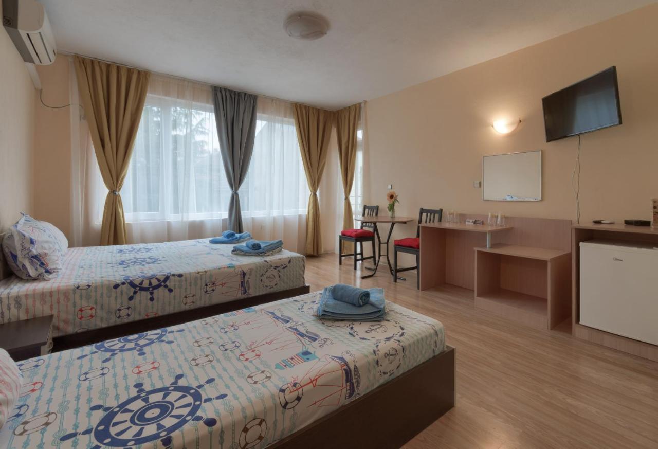 Kazlarov Guest House Китен Екстер'єр фото