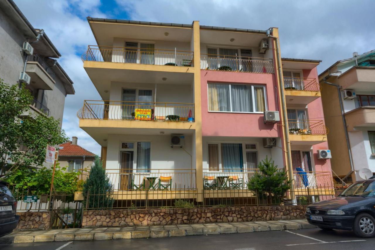 Kazlarov Guest House Китен Екстер'єр фото