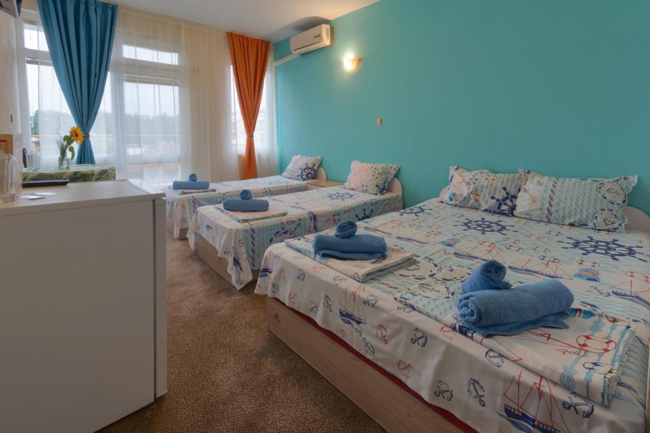 Kazlarov Guest House Китен Екстер'єр фото